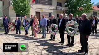 Top Channel/ Dita e Dëshmorëve/ Banorët e Bulqizës mblidhen pranë lapidarit të qytetit