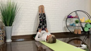 4-Minute Bedtime Yoga Routine | SilverSneakers