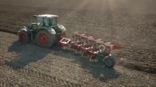 Kverneland ploughs video