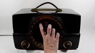 1950's Zenith Bakelite Tube Radio AM/FM H725 - TEST VIDEO