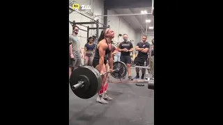 Female body builder lifting 400kg.