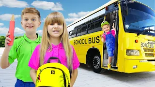 Oliver's First Day at School and others School stories with Diana and Roma