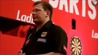 Adrian Lewis & James Wade breeze incident - PDC World Darts Championship 2012