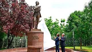 В Ташкенте состоялось открытие памятника артисту Узбекистана Батыру Закирову