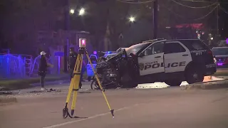 Two HPD Officers Injured in Crash, Civilian Driver Dead in Northeast Houston