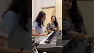 Kaun tujhe Yun Pyaar Karega | Piano Cover By Nensi Padsala | Singing by Harmi Godasara #pianocover