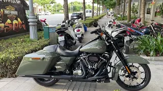 Lại một siêu phẩm không thể nào bỏ qua. Road King Special có số de.