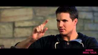 The DUFF - Robbie Amell loves Pizza Pizza (Interview)