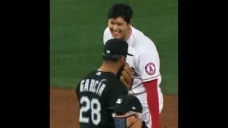 Shohei Ohtani stealing bases like a boss