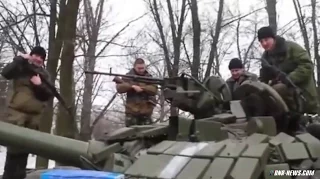 Танк Ополчения бьет по позициям ВСУ 30 01 Донецк War in Ukraine
