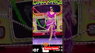 Sunny leone dance in award show 2022