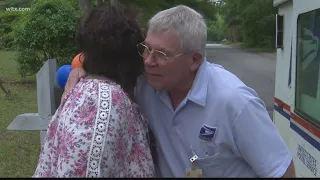 Residents celebrate postal carrier on his last route