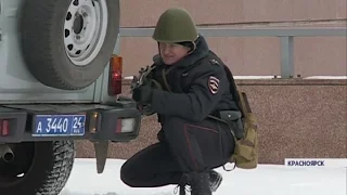 ФСБ провела учения по освобождению заложников на площади перед БКЗ (Новости 30.11.16)