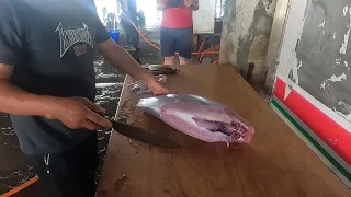 550磅巨大黑鮪魚切割大師, 香煎黑鮪魚大腹, 炙燒金三角黑鮪魚生魚片Amazing Giant bluefin tuna cutting Master,Luxurious Sashimi