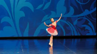 Школа классического балета "Little swan" Минск. Вариация Редисочки из спектакля "Чиполлино"