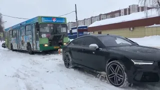 Audi truck in the snow 😱