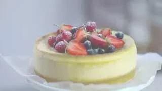 classic baked cheesecake | donna hay
