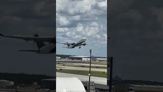 Delta Airbus A330 Takeoff at ATL/KATL - Plane Spotting