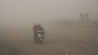 Север и центр Китая остаются во власти густого смога (новости)