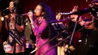 Kelis performing "Friday Fish Fry" Live on KCRW