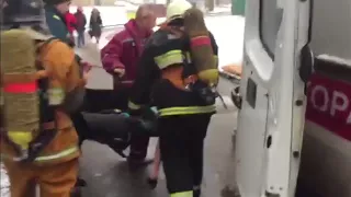 Спасение семьи на пожаре в Новополоцке (Видеофакт)