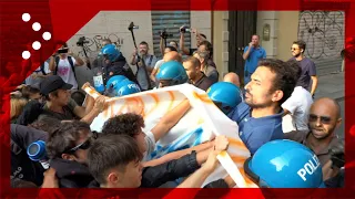 Meloni a Torino, incidenti tra studenti e polizia: manifestanti respinti