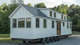 ♡Absolutely Gorgeous Denali Bunkhouse Tiny House by Timbercraft Tiny Homes