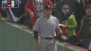 NYY@BOS: Judge's makes catch after call overturned