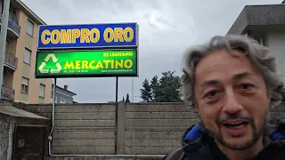 A CACCIA DI TESORI IN UN MERCATINO DELL'USATO DI LEGNANO.