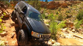 Jeep Grand Cherokees Tackle Rattlesnake Gulch Trail!  Utah Off-Road Trail With Spectacular Scenery