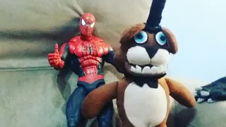 Review Mostrando meu boneco do homem aranha de 67 pontos de articulação toybiz