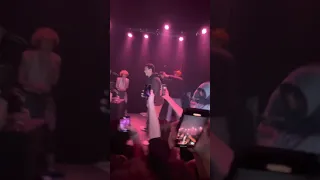 midwxst brings fan on stage to sing his song "switching sides"  (live in sf)