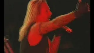 Motley Crue - Shout at the devil (Live in Argentina)