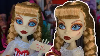 Possessed Doll?! Monster High x Annabelle Skullector Doll Review!