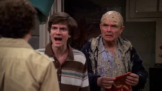 4X21 part 3 "Eric PRANKS Red" That 70s Show funniest moments