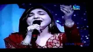 Meri Mehabooba   Alka Yagnik sings for Great Women Award