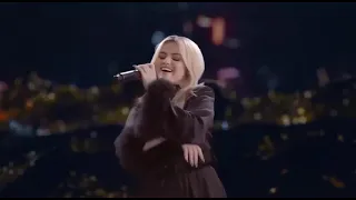 Selena Gomez & Marshmello - Wolves performance 2021 (Live at the  UEFA Champions League)