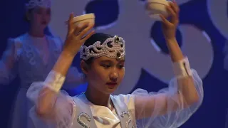 «Пиала» танец.-Руководитель хореографического ансамбля казахского танца «Арулар»- Жиенбаева Даяна.