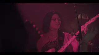 Beabadoobee - She Plays Bass (Live from The Dome, London)