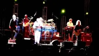 Dennis DeYoung doing Styx at Mission Viejo Lake, 08-03-13, Fooling Yourself