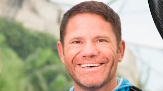 Steve Backshall on the Rainforest Canopy Walkway at Eden Project