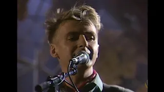 Don't Dream It's Over - Crowded House [ Live ! 1987 ]