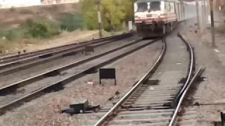 Indian Railways | Honking Gatimaan Express blasting at 160+ KMPH!