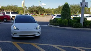 Tesla Smart Summon at the grocery store