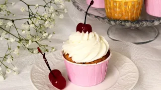 ВАНИЛЬНЫЕ КАПКЕЙКИ🧁 С ВИШНЕЙ!🍒 //VANILLA CUPCAKES WITH CHERRIES