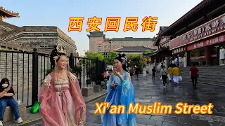 Beauty in Hanfu in Xi’an Huimin Street—4K-Street