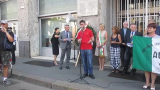 Intervento di Matteo Dendena in Piazza Fontana, staffetta "Per non dimenticare", 30 luglio 2017.