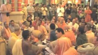 Hare Krsna Kirtan At Sri Vrindavan Dham - Aindra Prabhu ep8.