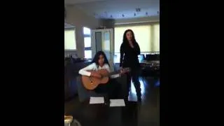 Savanna acoustic mash-up Fallin' & It's a man's world f.t. Lesley.flv