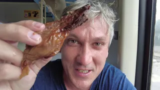 Кровяная колбаса, вкусная утка и сухофрукты в поезде - Жизнь в Китае #269